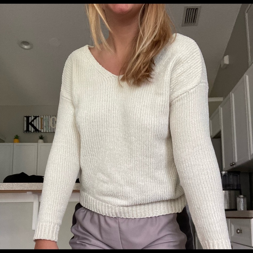 White cream sweater